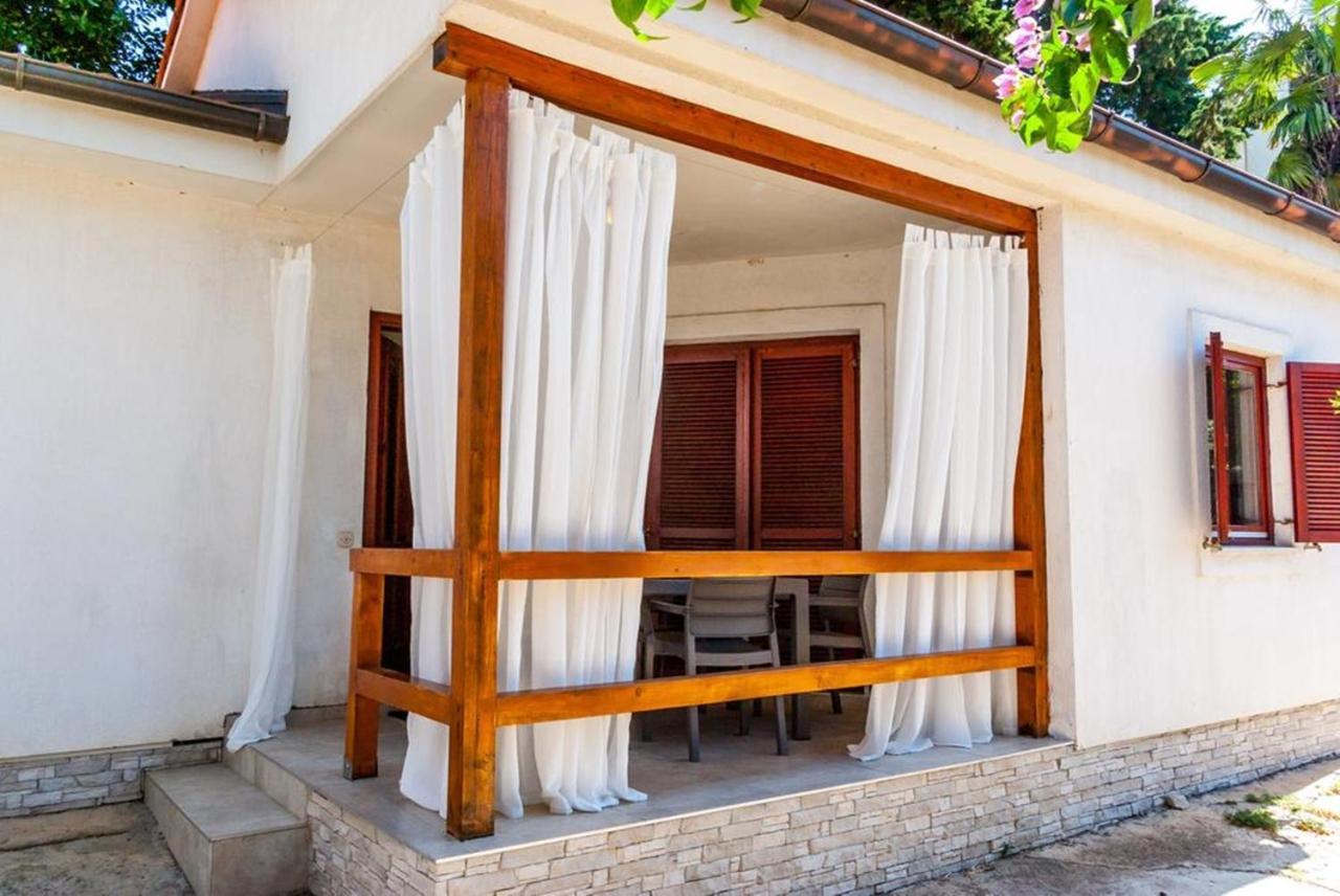 Villa Mediterranea - Apartments Medolino Esterno foto